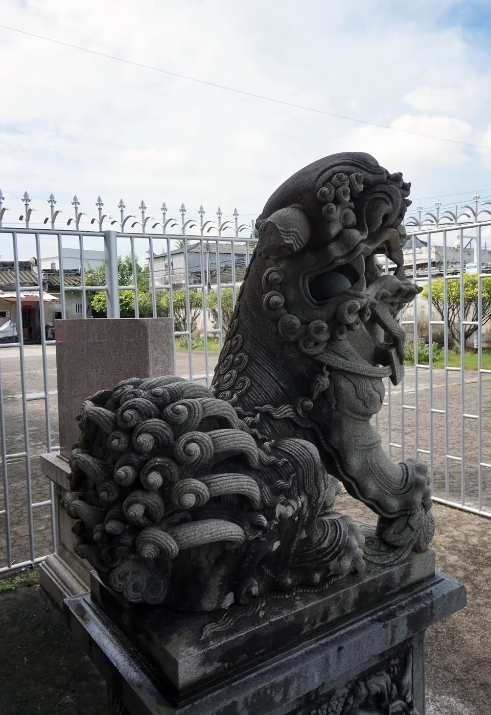 从熙公祠石狮细部