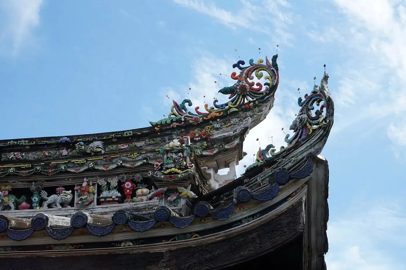 从熙公祠草尾嵌瓷细部