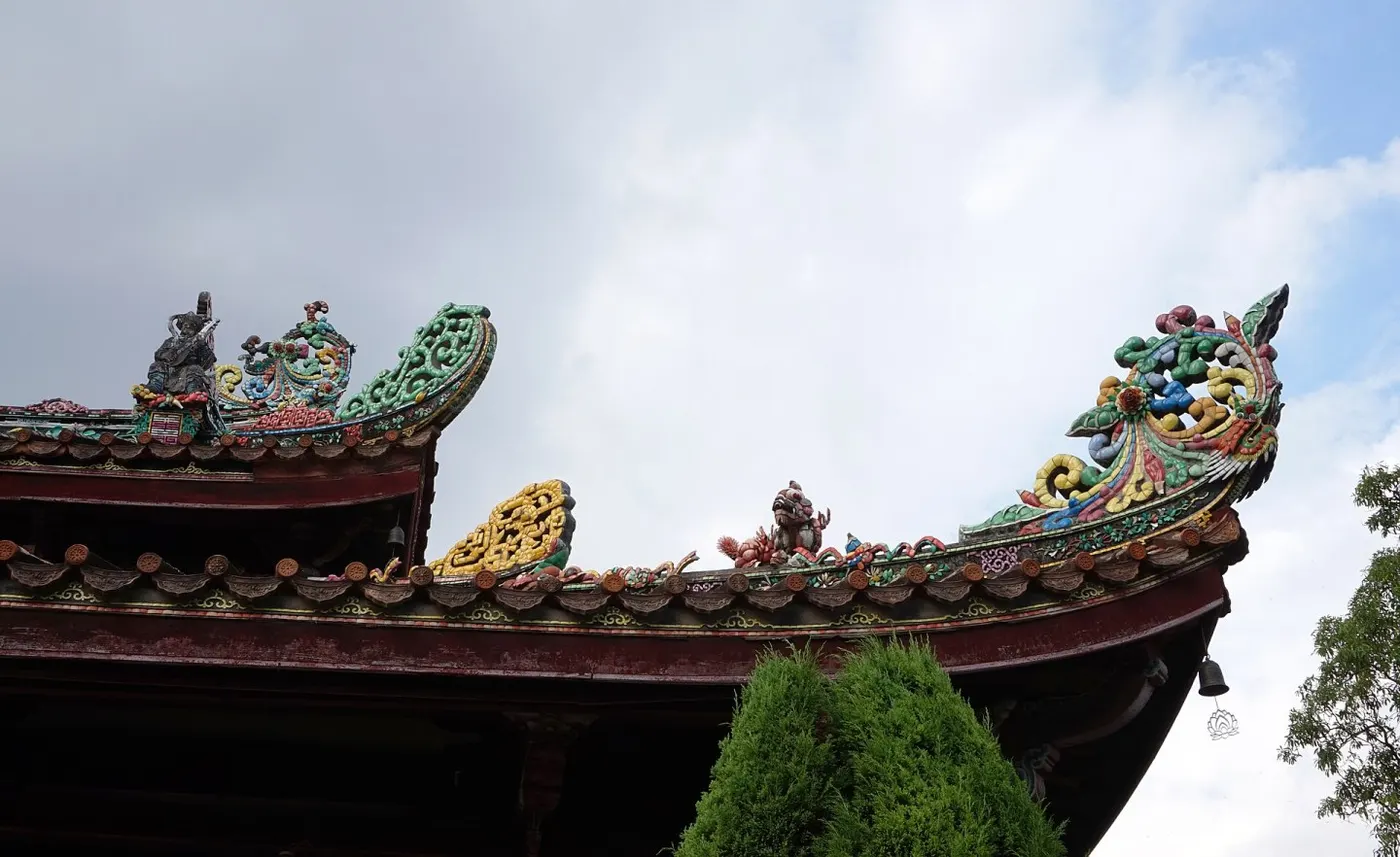 潮州开元寺大雄宝殿屋脊嵌瓷
